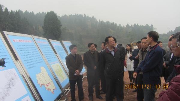 四川省委常委、農(nóng)工委主任曲木史哈一行調(diào)研毗河供水一期工程建設(shè)情況