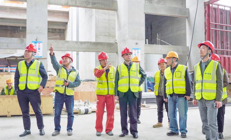 公司黨委書記、董事長代勇一行到虎渡溪項目開展調研