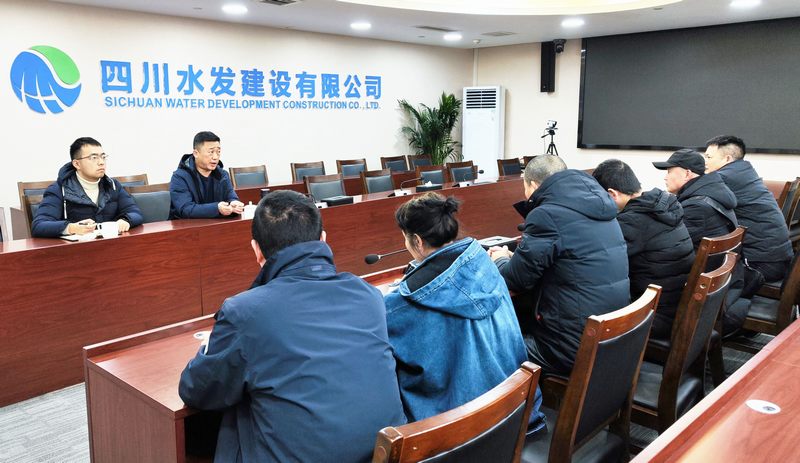 集團相關(guān)部門到公司總部開展春節(jié)前車輛安全檢查