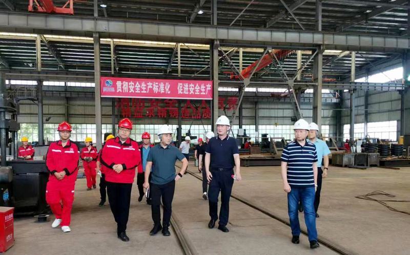 向家壩公司董事長代勇、投資公司總經理郎波蒞臨機電安裝分公司實地考察調研
