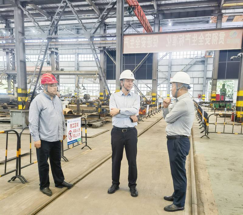 尹曉東到建設公司開展國慶、中秋節前安全檢查